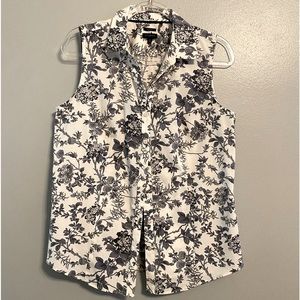 Talbot’s sleeveless button down
